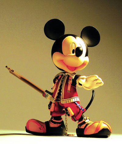 Kingdom Hearts II: King Mickey (KH II Ver.) Play Arts Action Figure